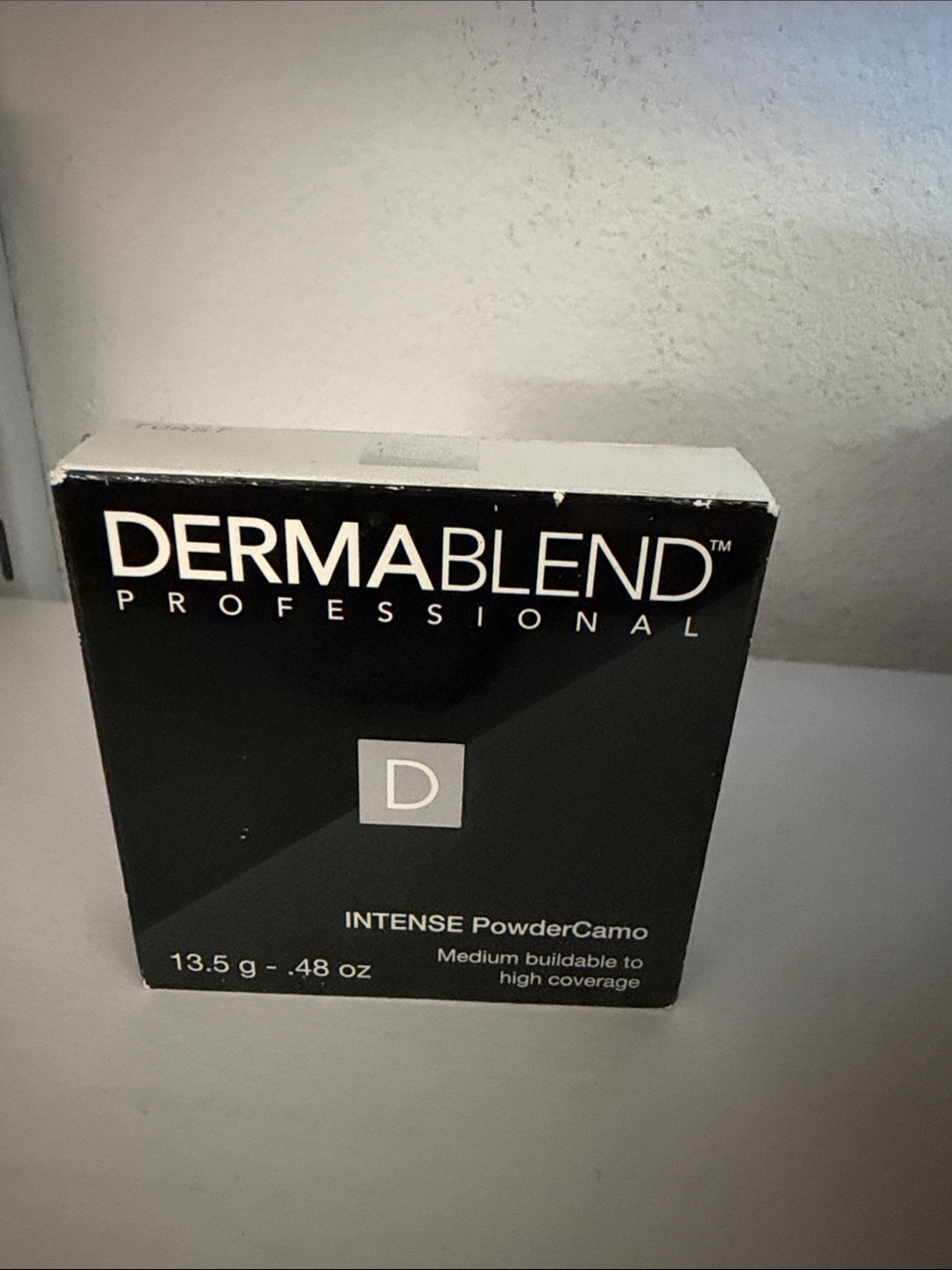DERMABLEND Intense PowderCamo Long-Wear Pressed Powder - Black